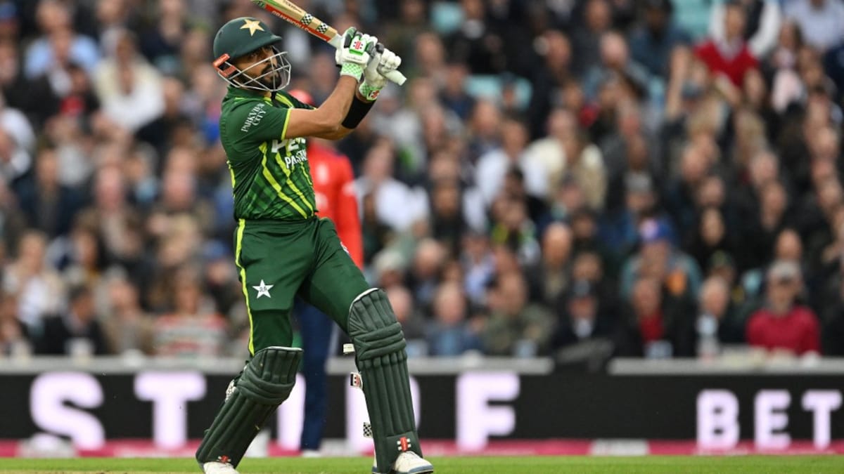 Babar Azam’s Captaincy Pakistan Stars Clash Live On Air Amid :T20 World Cup Drama!